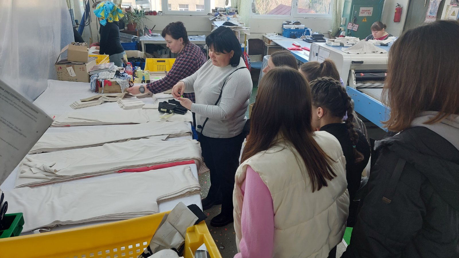 Екскурсія здобувачів освіти на швейну фабрику